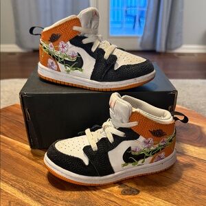 Nike Jordan 1 “Floral” Size 9C